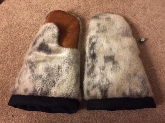 Sealskin travelling mitts 2