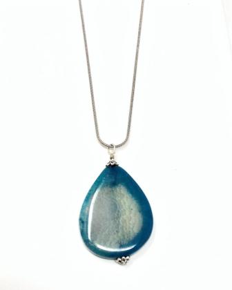 Sterling silver chain with blue agate stone