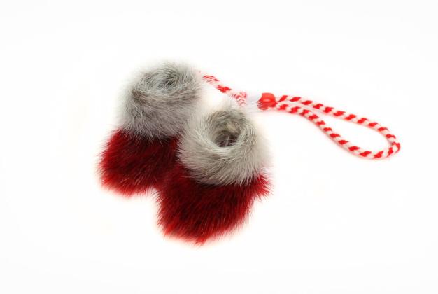 Sealskin mukluk zipper pull