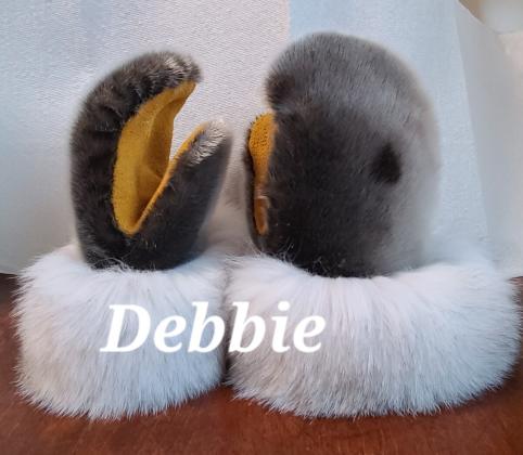 Sealskin mitts with arctic fox
