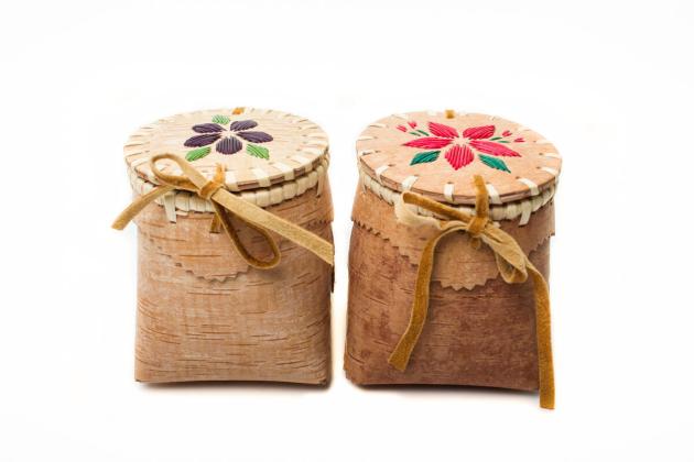 Small berry baskets made from birchbark with porcupine quillwork
