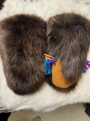 Beaver mitts