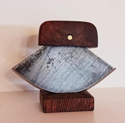 ulu-on-stand-peter-cockney.jpg