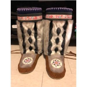 Sealskin embroidered Kamiks
